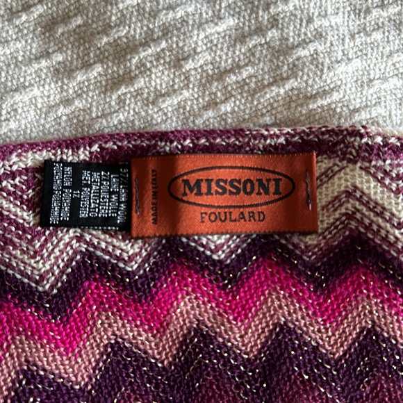 Authentic Missoni scarf - Picture 2 of 3